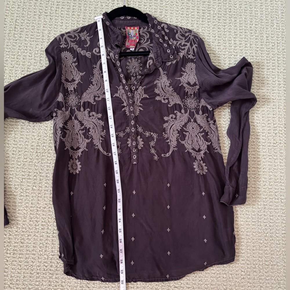 Johnny Was embroidered button up - Picture 5 of 6